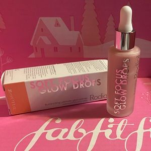 Brand new in box 💕 Radial Soft Focus Glow Drops